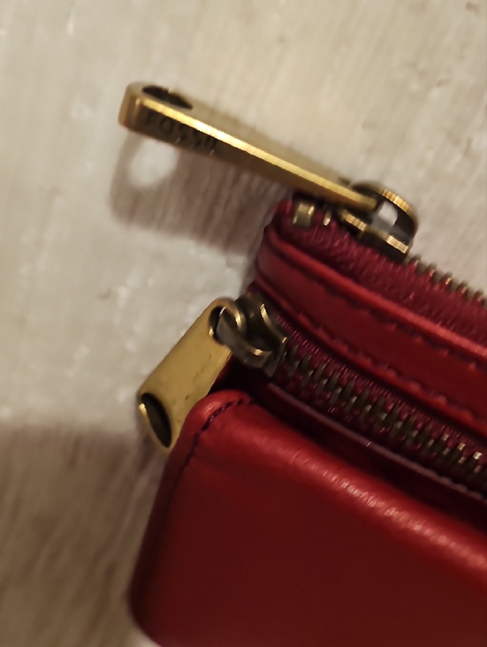 Fossil Red Leather Zip Clutch Wallet - Picture 4 of 12